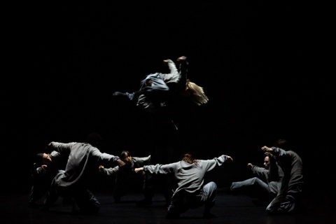 {Infinito}. Human Hood