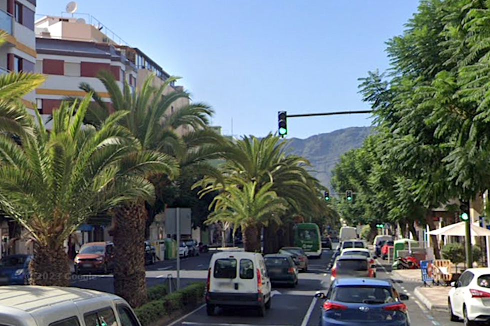 Av. Carlos Francisco Lorenzo Navarro
