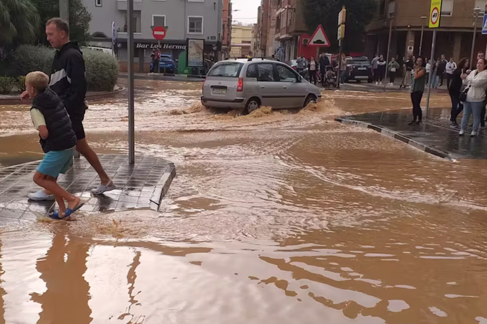 Inundaciones en la comarca de la Horta Sud, en la Comunidad Valenciana, en octubre de 2024. Pacopac/Wikimedia Commons, CC BY-SA