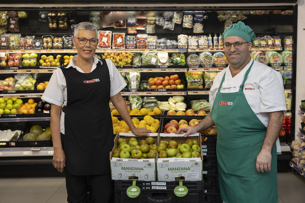 SPAR Ángel Guimera, sección de Frutas y Verduras.