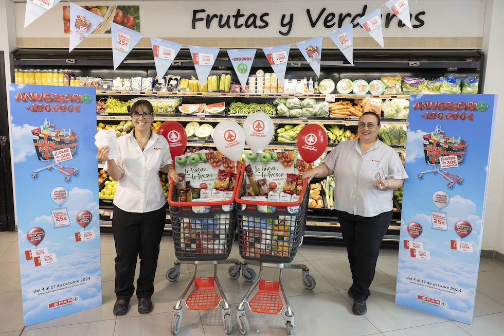 El equipo de SPAR La Paterna preparado para celebrar su 38 aniversario