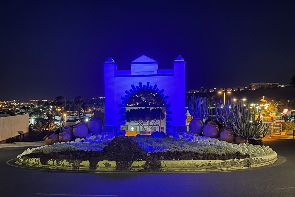 Rotonda del pórtico canario en la Avenida Alejandro del Castillo