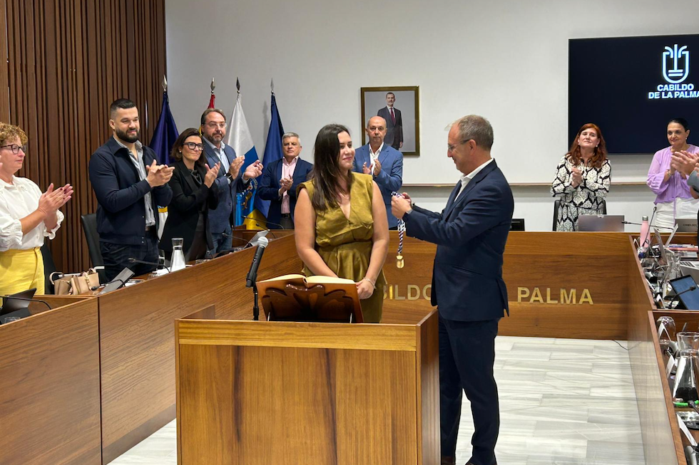 Mónica Gómez Curiel toma posesión como consejera del Cabildo de La Palma