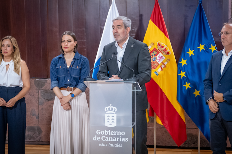 Canarias presenta su candidatura para albergar el Centro Nacional de Vulcanología