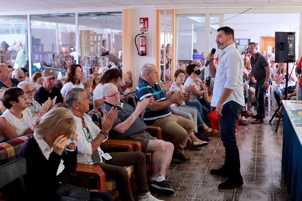 Alejandro Marichal durante la manifestaci&oacute;n de la la PALT en abirl 2023 | Maspalomas Ahora
