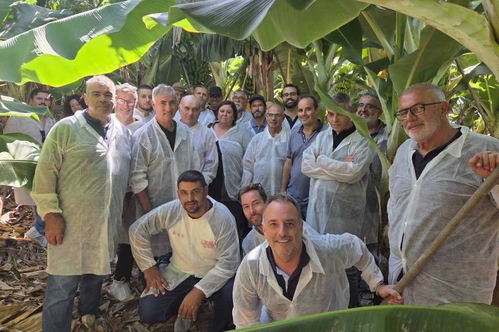 El sector platanero de La Palma conoce en Tenerife nuevas técnicas sostenibles de control de plagas
