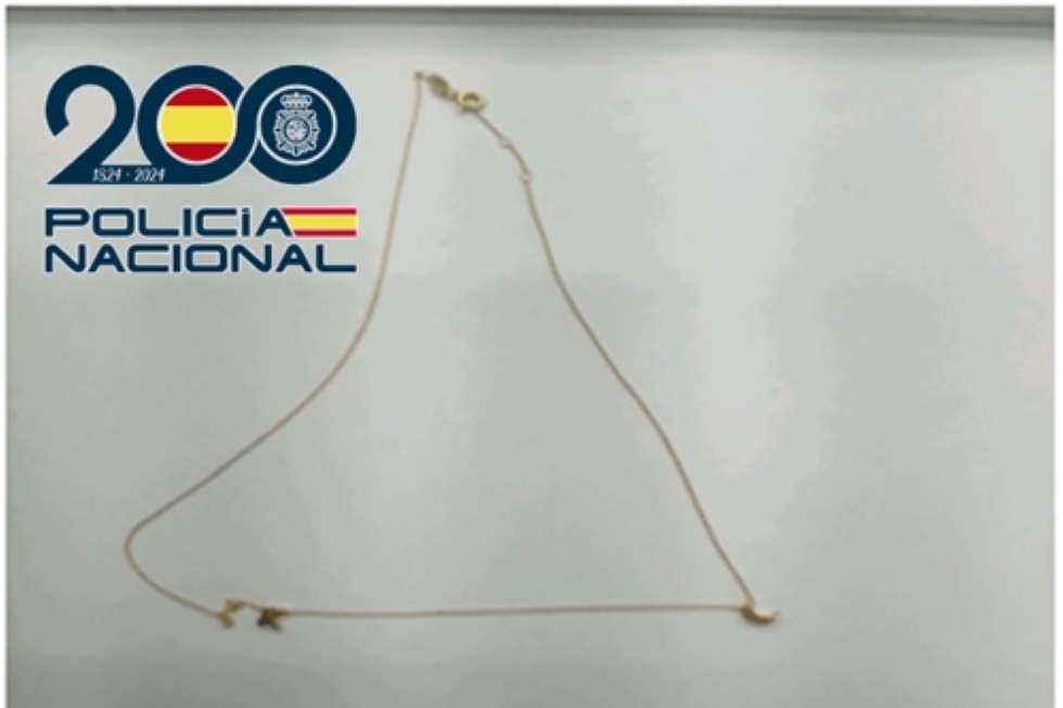 Detenida una empleada de hotel por el presunto hurto de un collar a una turista en el sur de Gran Canaria