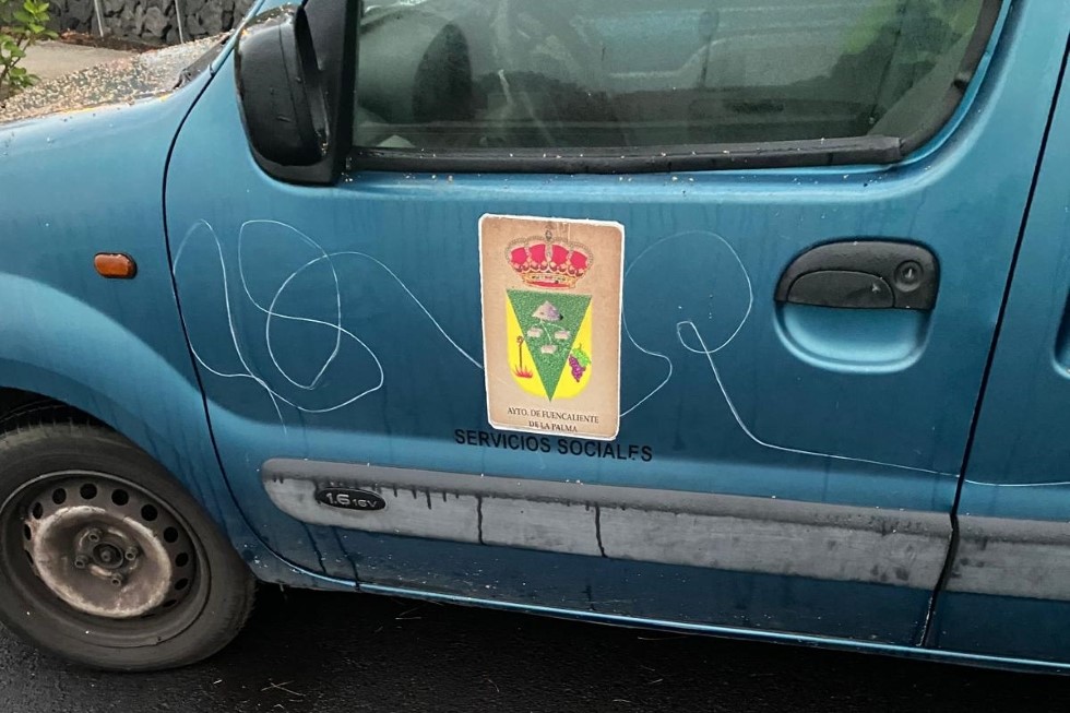 Fuencaliente denuncia reiterados actos vandálicos contra vehículos municipales y mobiliario urbano