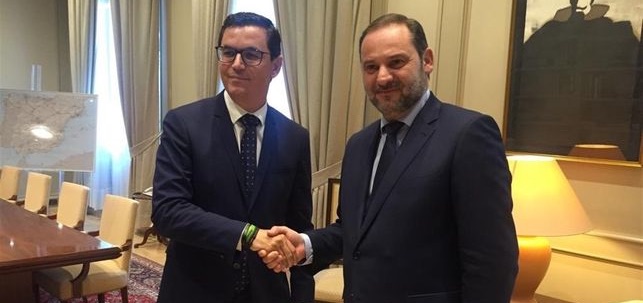 Pablo Rodr&iacute;guez, consejero de Obras P&uacute;blicas del Gobierno de Canarias, y Jos&eacute; Luis &Aacute;balos, ministro de Fomento.