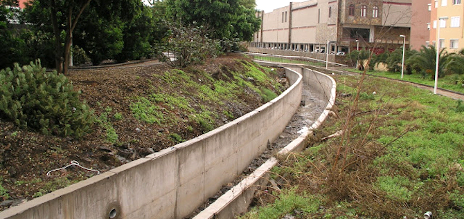 Canalizaci&oacute;n del barranco de Bellavista.