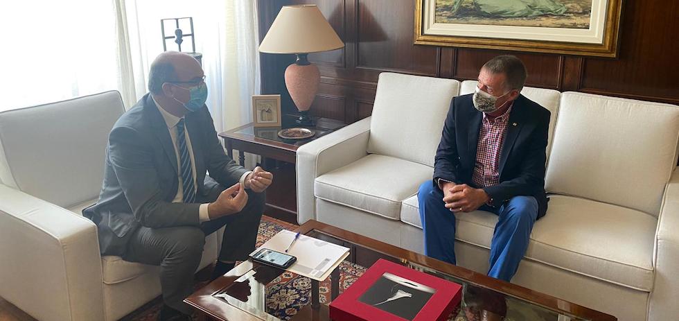 Anselmo Pestana y Tom Smulders (FEHT).