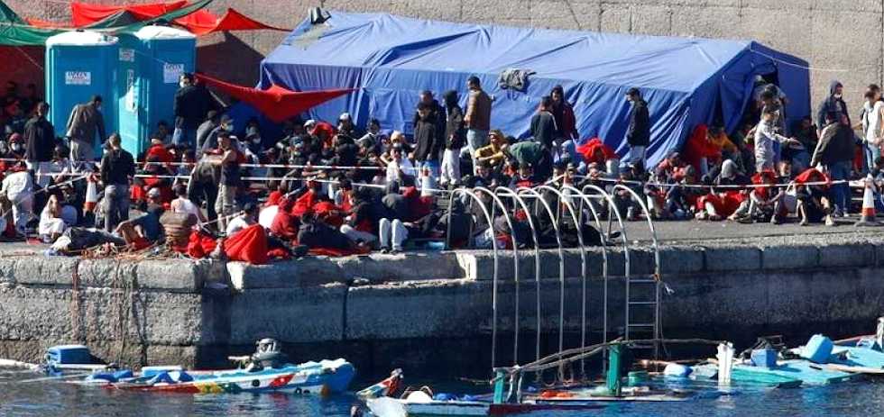 Campamento en el muelle de Arguineguín. MASPALOMAS AHORA