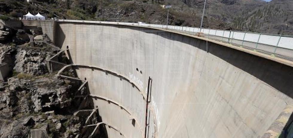 Presas de la futura central de bombeo Chira-Soria, un proyecto que lidera Red Eléctrica de España. EFE/Elvira Urquijo A.