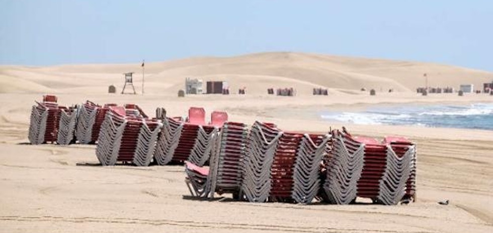 Imagen de archivo de la playa de Maspalomas vac&iacute;a / Efe