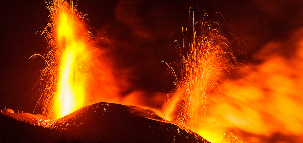 Imagen de archivo, volc&aacute;n de La Palma en octubre | ACFI PRESS