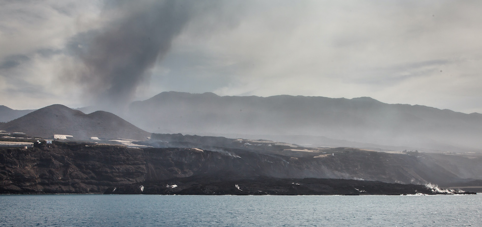 Fajana de lava desde el Puerto de Tazacorte (archivo). ACFI PRESS