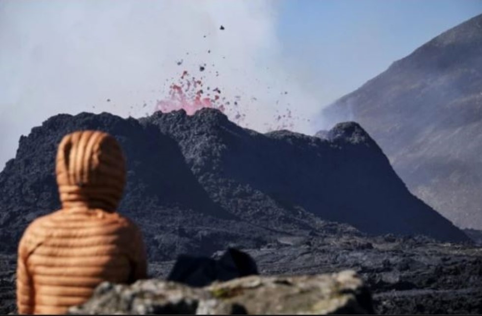 Erupci&oacute;n volc&aacute;nica en Litli Hrutur, en la pen&iacute;nsula de Reykjanes, a unos 30 km al sur de la capital, Reikiavik (Islandia), en julio de 2023. EPA-EFE/Anton Brink