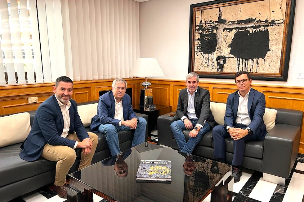 De izq a dcha, Alejandro Marichal, Marco Aurelio Pérez, Fernando Clavijo y Pablo Rodríguez