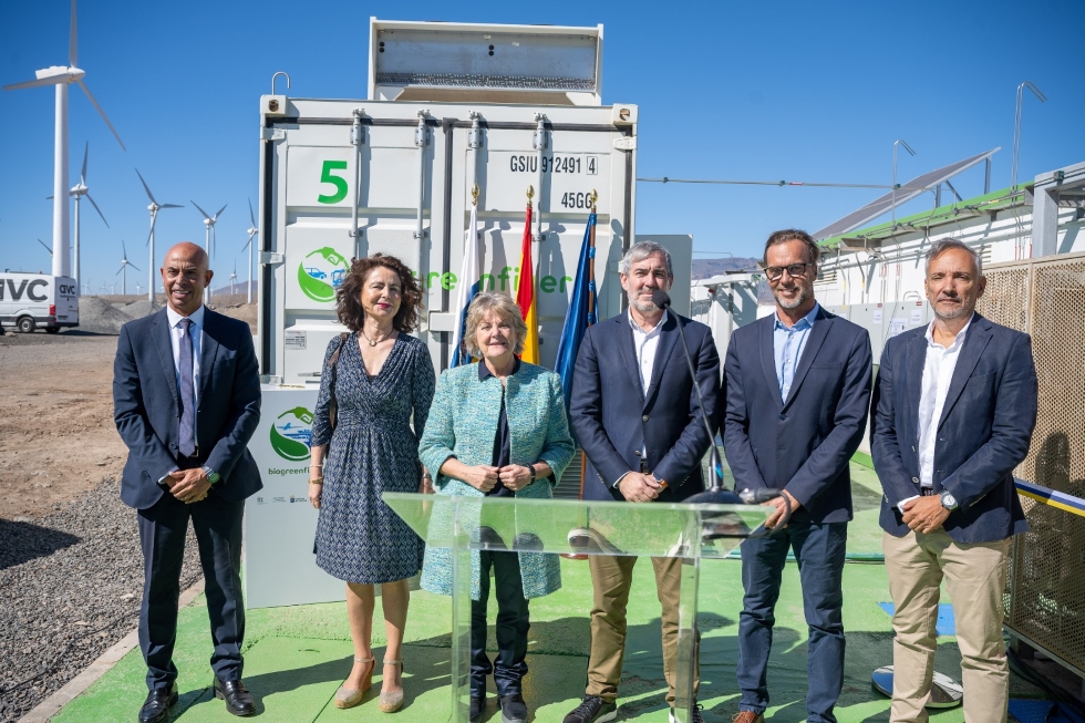 Elisa Ferreira, comisaria europea de Cohesión y Reformas junto a Fernando Clavijo y demás delegación del Gobierno de Canarias