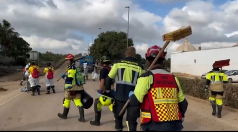 Labor de los bomberos de San Bartolomé de Tirajana en Valencia