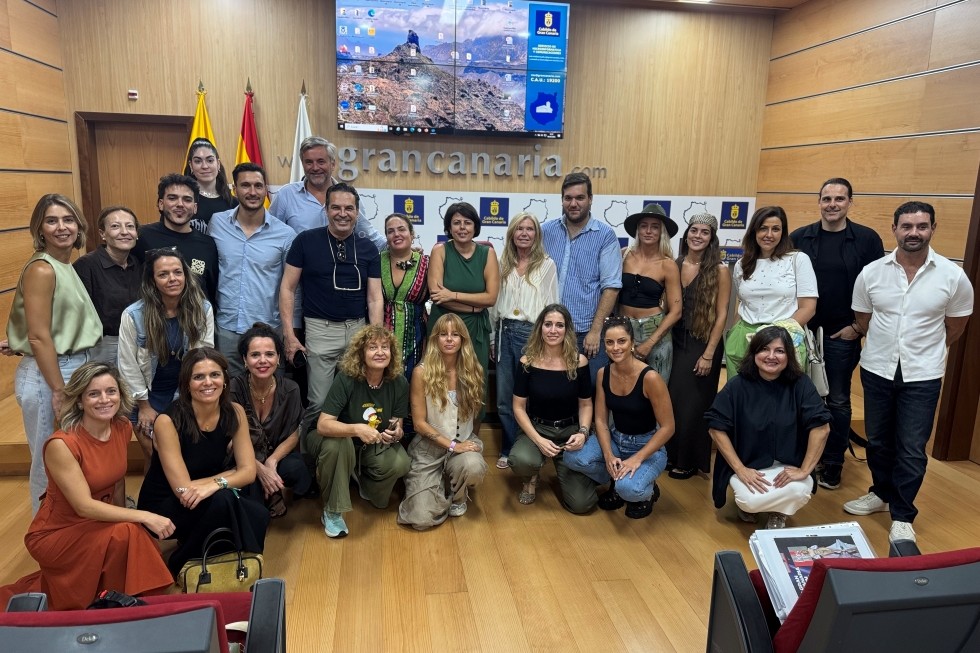 Cabildo de Gran Canaria junto con diseñadores de la Gran Canaria Swim Week. Maspalomas Ahora