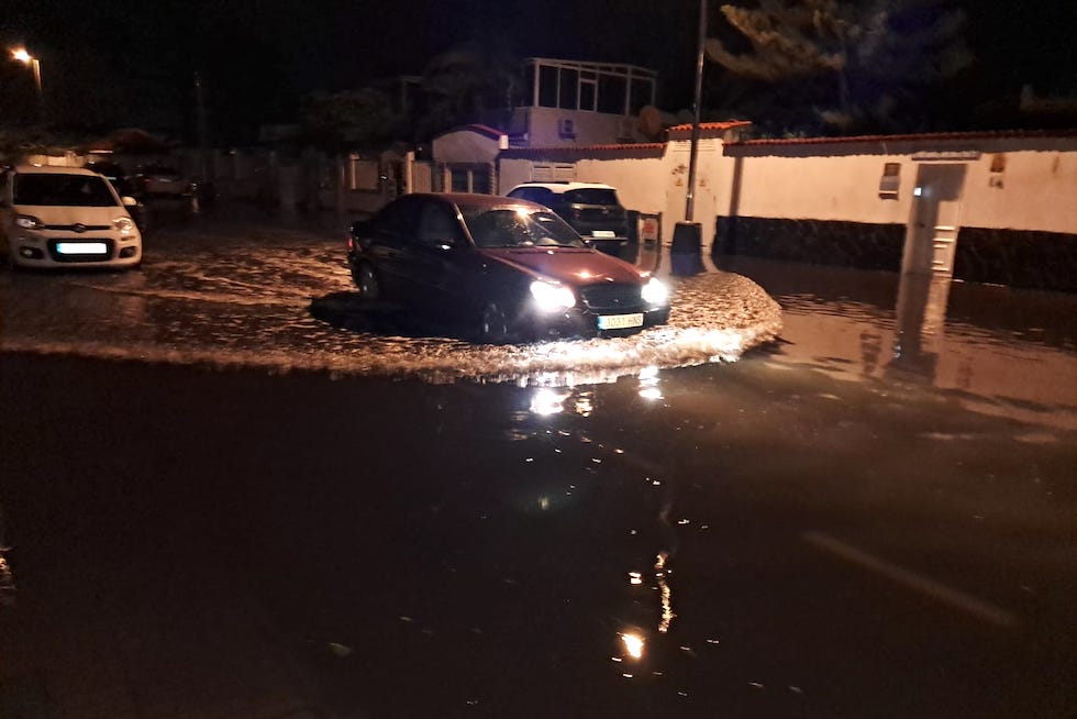 Pequeñas inundaciones en carreteras | Maspalomas Ahora