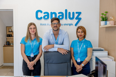 Canaluz Vecindario, un espacio moderno, accesible y diseñado para contratar directamente o incluso resolver -cualquier duda- sobre tu factura de la luz, con un trato personal y cercano. | MARCOS DE RADA
