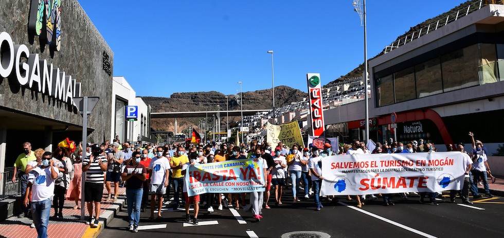 Manifestación "Salvemos el Turismo en Mogán".