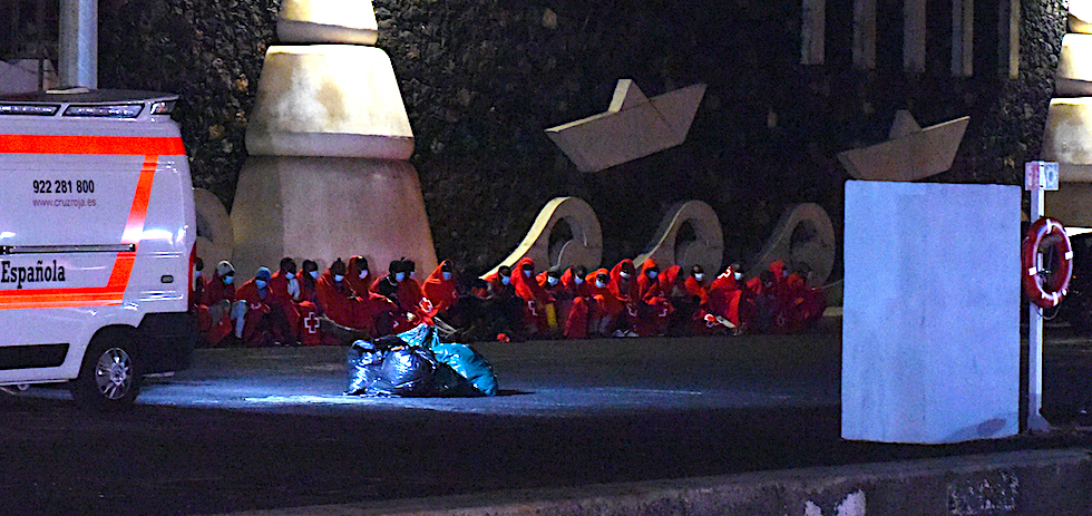 Llegada de inmigrantes en pateras o cayucos. ACFI PRESS