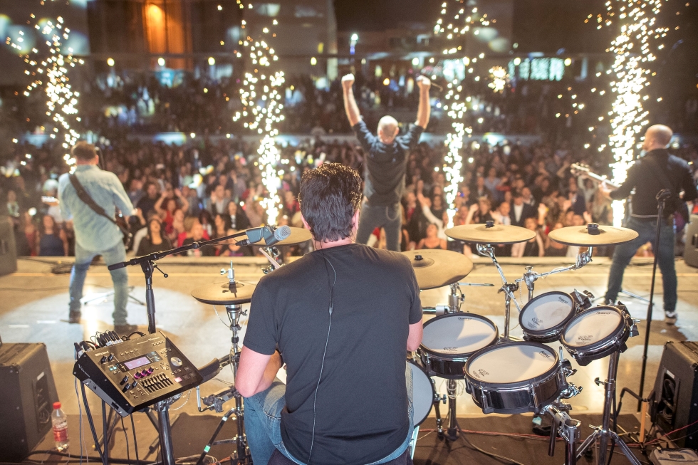Foto de archivo de una fiesta de  fin de año en la plaza de San Fernando