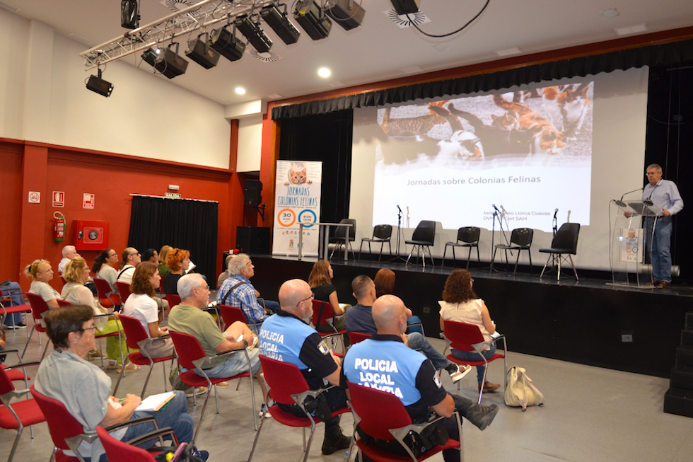 La jornada captó el interés de los voluntarios gestores de colonias.