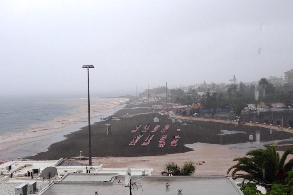 Lluvia en la playa de San Agust&iacute;n | Maspalomas Ahora