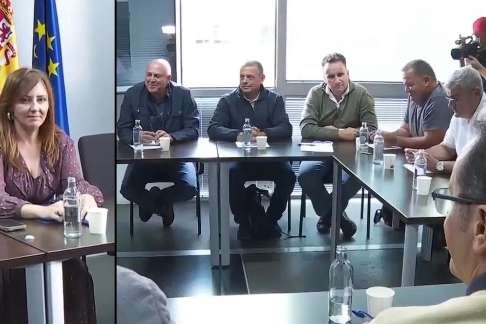 Reunión de los agricultores con Nieves Lady Barreto