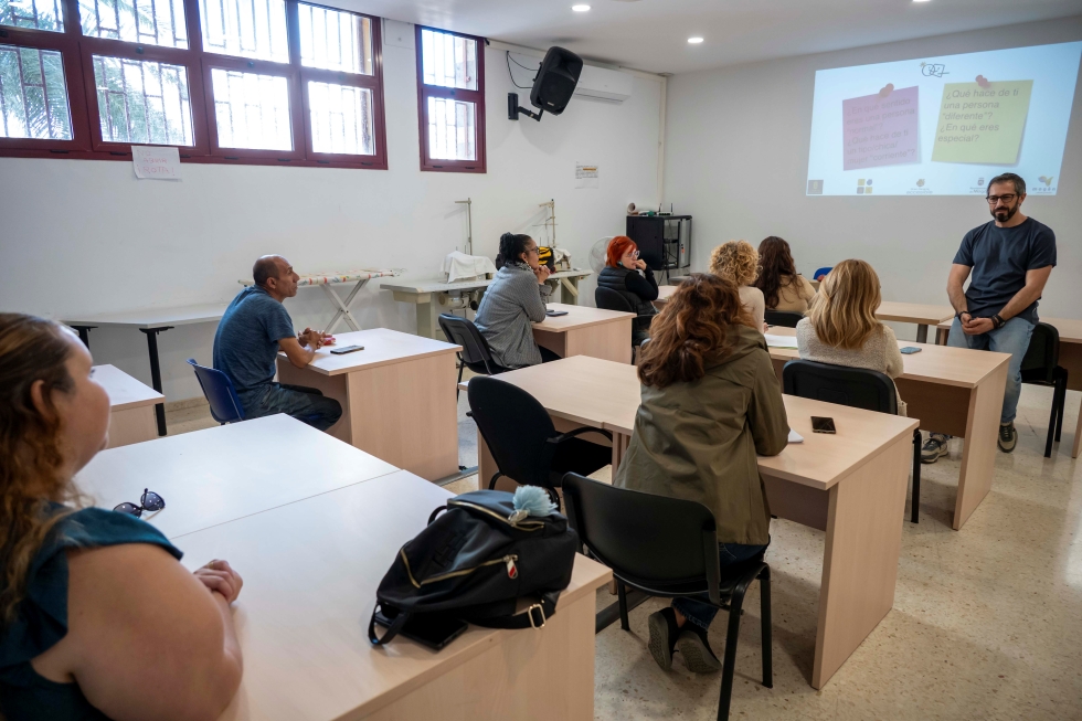 Taller en el edificio de Servicios Sociales | Maspalomas Ahora